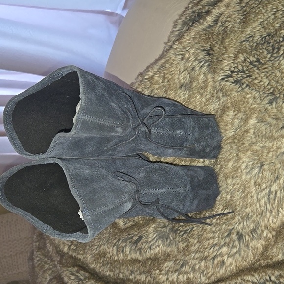 Splendid Ankle Suede Boots - Picture 3 of 6